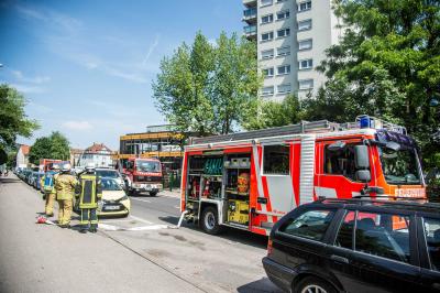 Esslingen: Undichte Chlorgasflasche im Neckarfreibad sorgt fuer Grosseinsatz